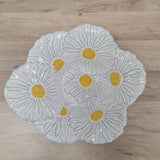 Daisy sald bowl