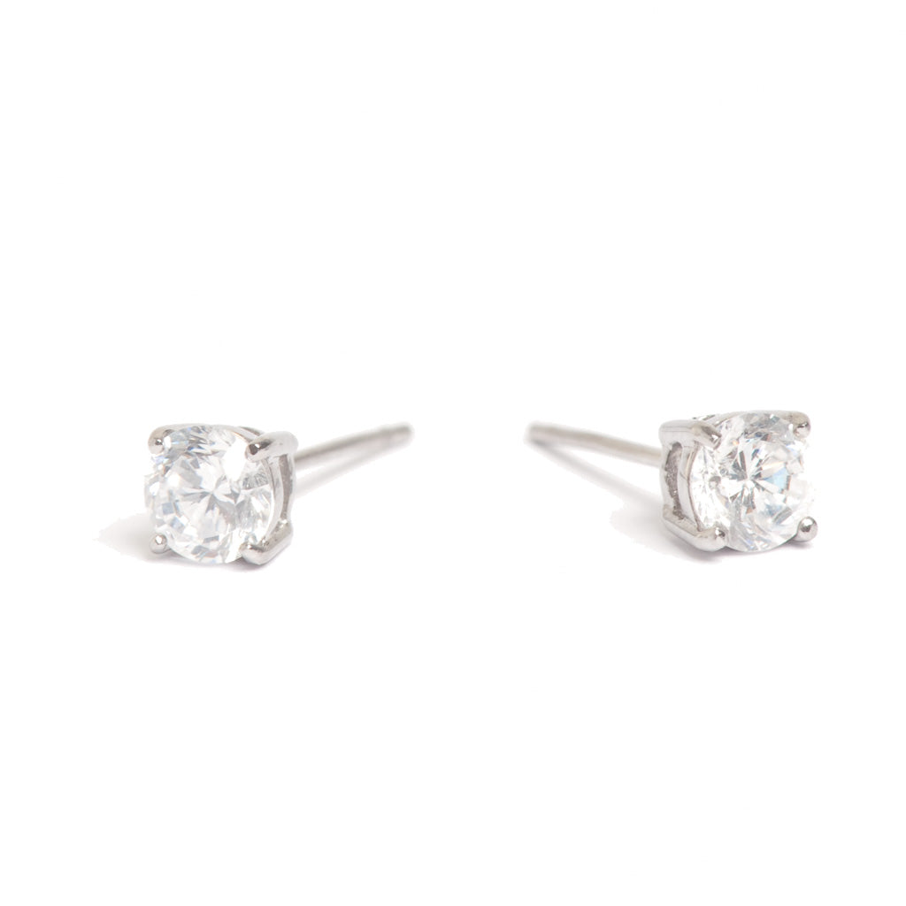 Pair of srystal stud earrings