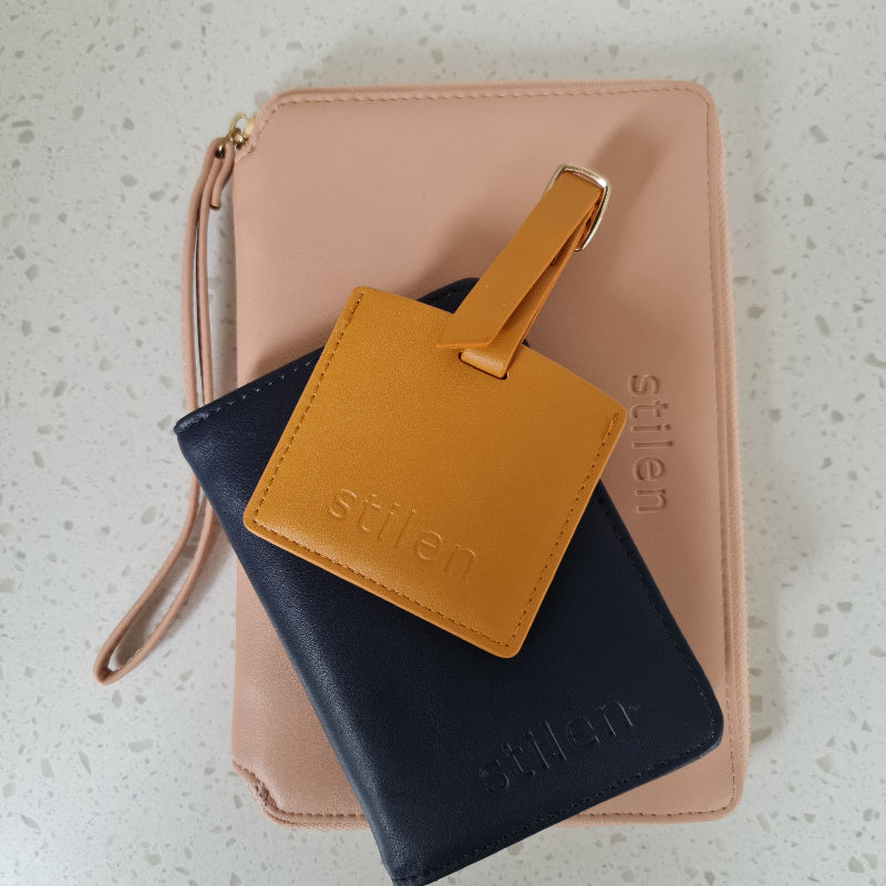 Travel Set including document holder, passport holder and luggage tag