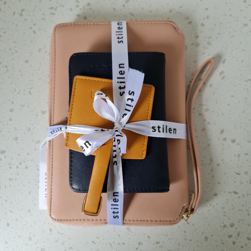 Travel Set including document holder, passport holder and luggage tag