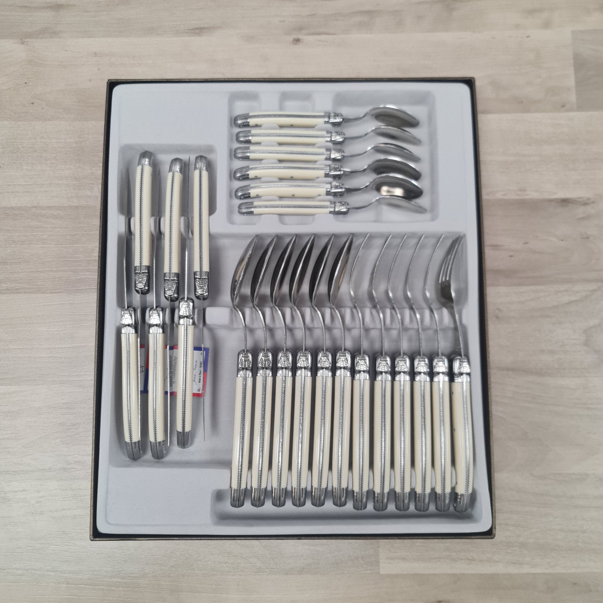 Laguile cutlery set with ivory handles in gift box
