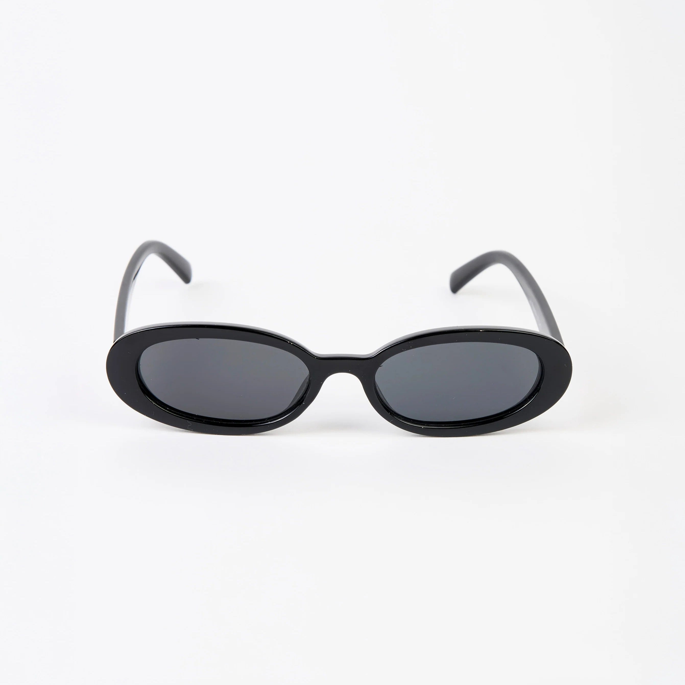 Black oval sunglasses