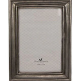 Pewter photo frame with narrow edge to take a 4 x 6 inch photo  