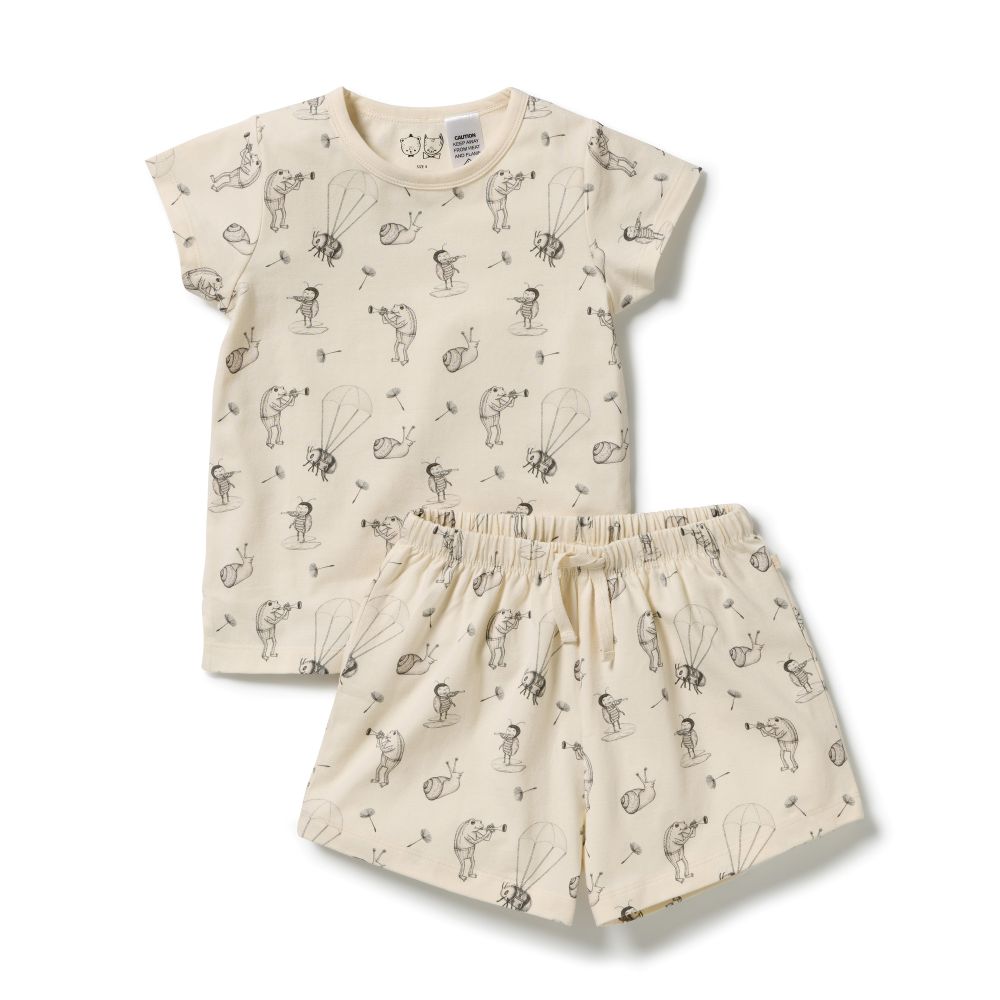 Wilson & Frenchy Kids Whispering Willows Organic Short sleeve Pyjamas at Cerise. Featuring a lightweight short-sleeve tee and relaxed mid-length shorts, this summer pyjama set offers an easy fit that gives kids plenty of freedom to move. The soft elasticated waistband sits gently on little tummies, making these organic cotton pyjamas comfortable enough for bedtime, lazy mornings and lounging at home.