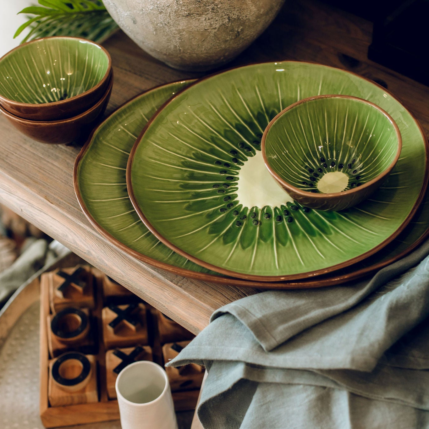 Bordello Pinheiro Kiwifruit range of platters and owls.