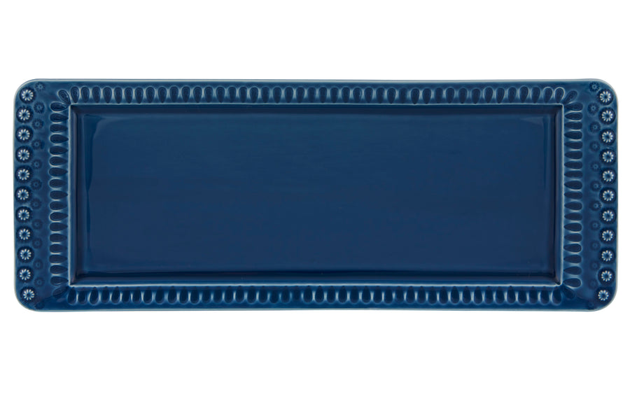 Blue tart tray featuring detailed edging